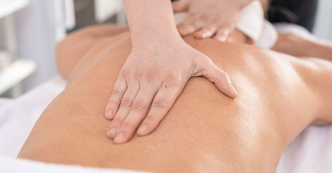 How a Sports Massage Can Help With Pain Relief in North Vancouver